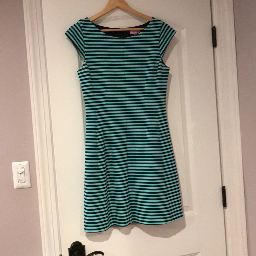 Gorgeous Lily Pulitzer cap sleeve fit and flare